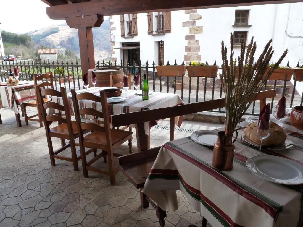 Hostal Ezkurra Ngoại thất bức ảnh
